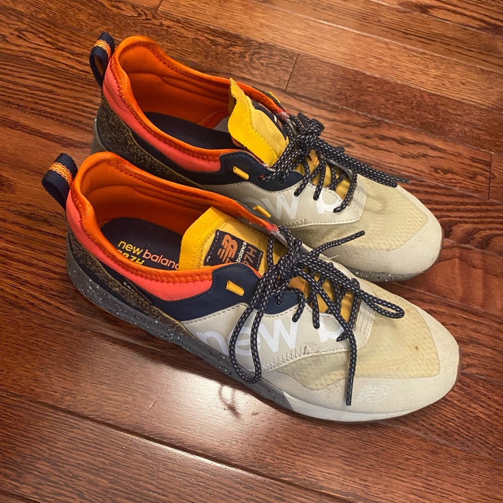 New Balance 997H Spring a hike Trail Sneaker